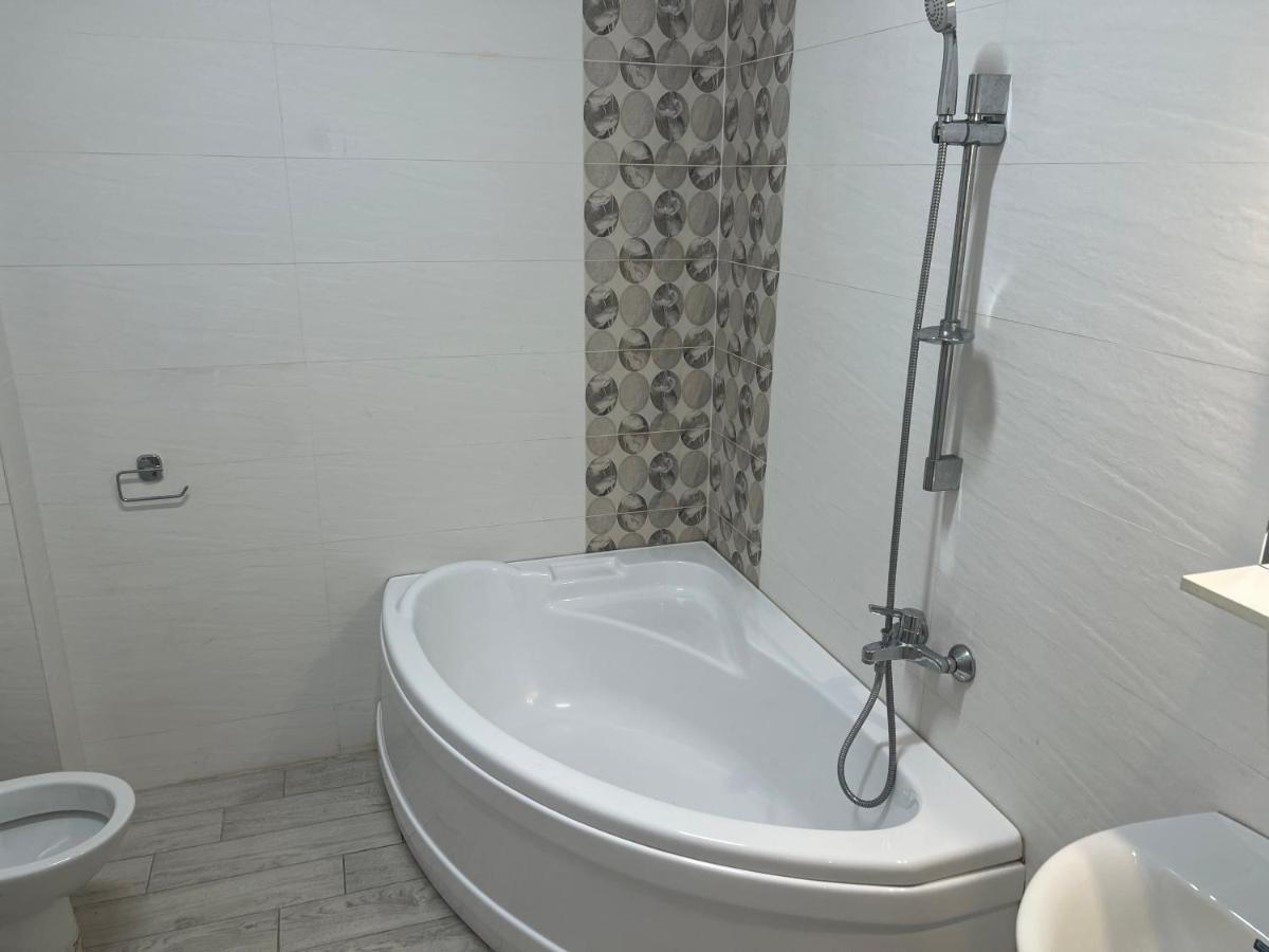 Apartament Militari Residence Roşu Kültér fotó