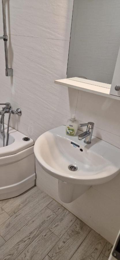 Apartament Militari Residence Roşu Kültér fotó